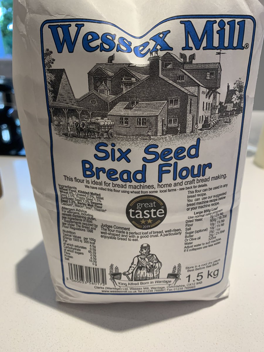 AnneLinsell's tweet image. So it seems my soda bread ☘️ 🇮🇪 is a weekly order. So new flour obtained, bread cooked, smelling lovely 😊 #lockdownchallenges #baking #wellbeing #health #learning