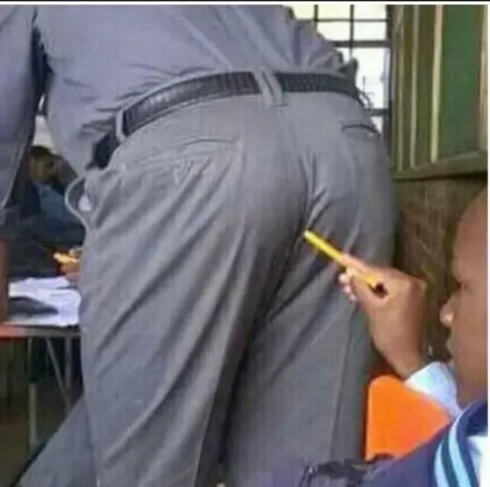 I remember rimwe day ndichida kuita ka skiri aka kuna teacher wangu ndiri grade 3, mpfanha wandaigara naye akabva andirova ruoko ndikabva ndavabaya zveshuwa.. Ndipo pega pandaka fenda muupenyu hwangu