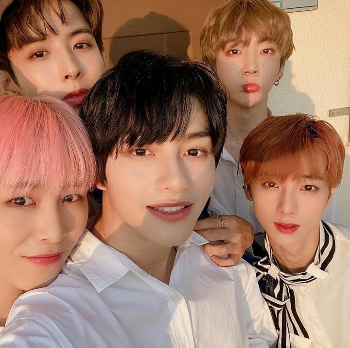 luvlyribo's tweet photo. 우리 다 같이 이겨낼 수 있어!!!♥️
화이팅!♥️
@insoo_official @OTC_KangLeo #OTC #offthecuff #kangleo #leokang #leeinsoo #yooONE #peterOTC #rowoonOTC https://t.co/n1AXlFL5Qj