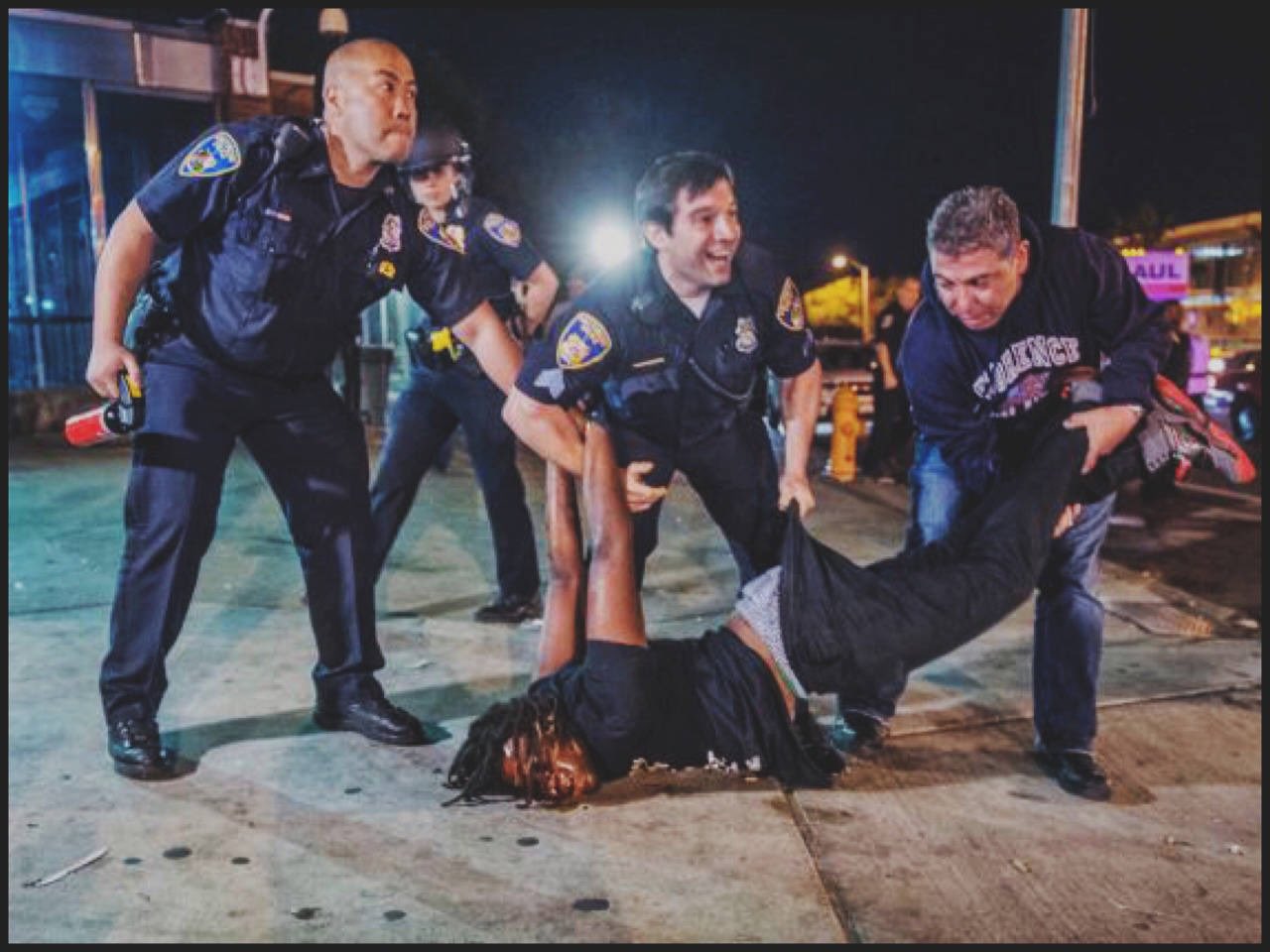 нападение на полицейского. бывших ментов не бывает. задержание приступники. бывших ментов убивают. милиция тюрьма.