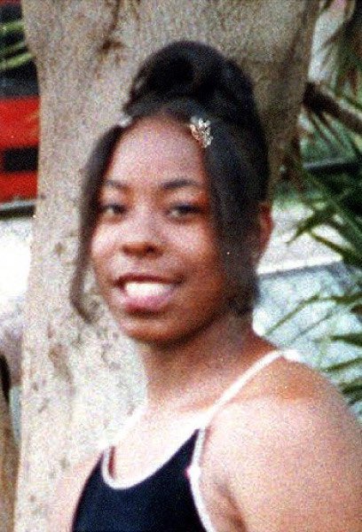 𝐓𝐲𝐢𝐬𝐡𝐚 𝐌𝐢𝐥𝐥𝐞𝐫killed for being comatose and having a gun her lap in her car. Tyisha finally awoke after many attempts to wake her and the officers attempted to grab the gun from her lap. they opened fire shooting her 12 times. Tyisha would’ve been 41 today.