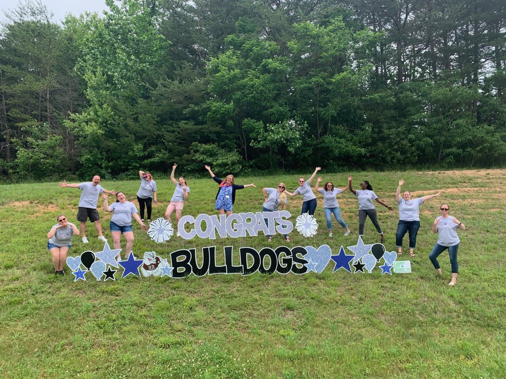 ChrysEstes's tweet photo. Congratulations to our 5th Graders moving on to Middle School. We will miss you. @RockyRunES @SCPSchools #rr_bulldogs @vtalcott3 @MsCoyne5 @MsKGearhart @erika_berrie @NancyCarrancho https://t.co/v2luebRp86