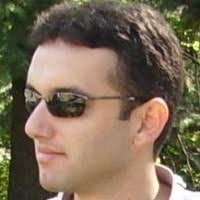 Tarih öğretmeni Seyit Ahmet Aydın, koğuş arkadaşlarına moral veriyor diye 27 aydır Manisa Akhisar Cezaevinde tek başına hücrede tutuluyor. 

Cezaevlerinde Terkedilenİnsanlık