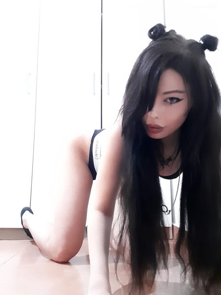 SelLayla's tweet photo. Come play, more on my onlyfans 😊

https://t.co/4pSfgW9YKt

#onlyfansbabe #TooHotToHandle #sellingcontents https://t.co/Wnf8thfjZ5