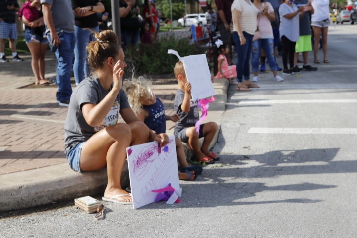 🎓🎉Congratulations to the 900 <a href="/GeorgetownISD/">Georgetown ISD</a> high school graduates! The whole community celebrated them Friday, May 29, with a vehicle parade through downtown. 🎓🎉
💗We’re so proud of you, seniors, and can’t wait to see where your life takes you. 💗