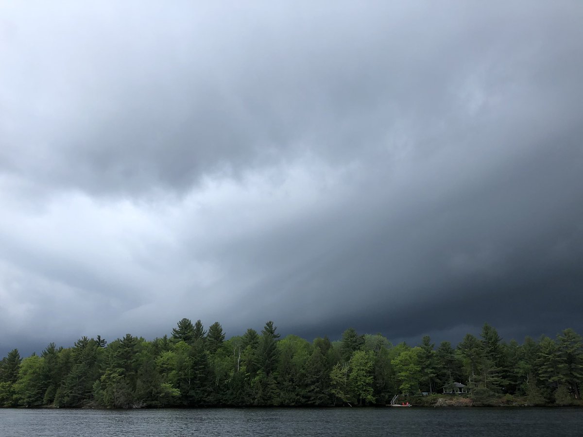 Elizabeth_Adlam's tweet photo. Calm before the storm โ
.
#Muskoka #LakeMuskoka #OntarioStorm #Ontario #CottageCountry #LakeLife #GoJumpInTheLake #Inspirational #ElizabethAdlam https://t.co/45f8yTpjrO