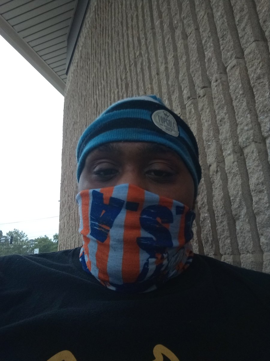 Gre8tness757's tweet photo. Fresh cut grabbing some food and I'm on my way home. This rain is in the way lol. https://t.co/h4Tp0g0QcF