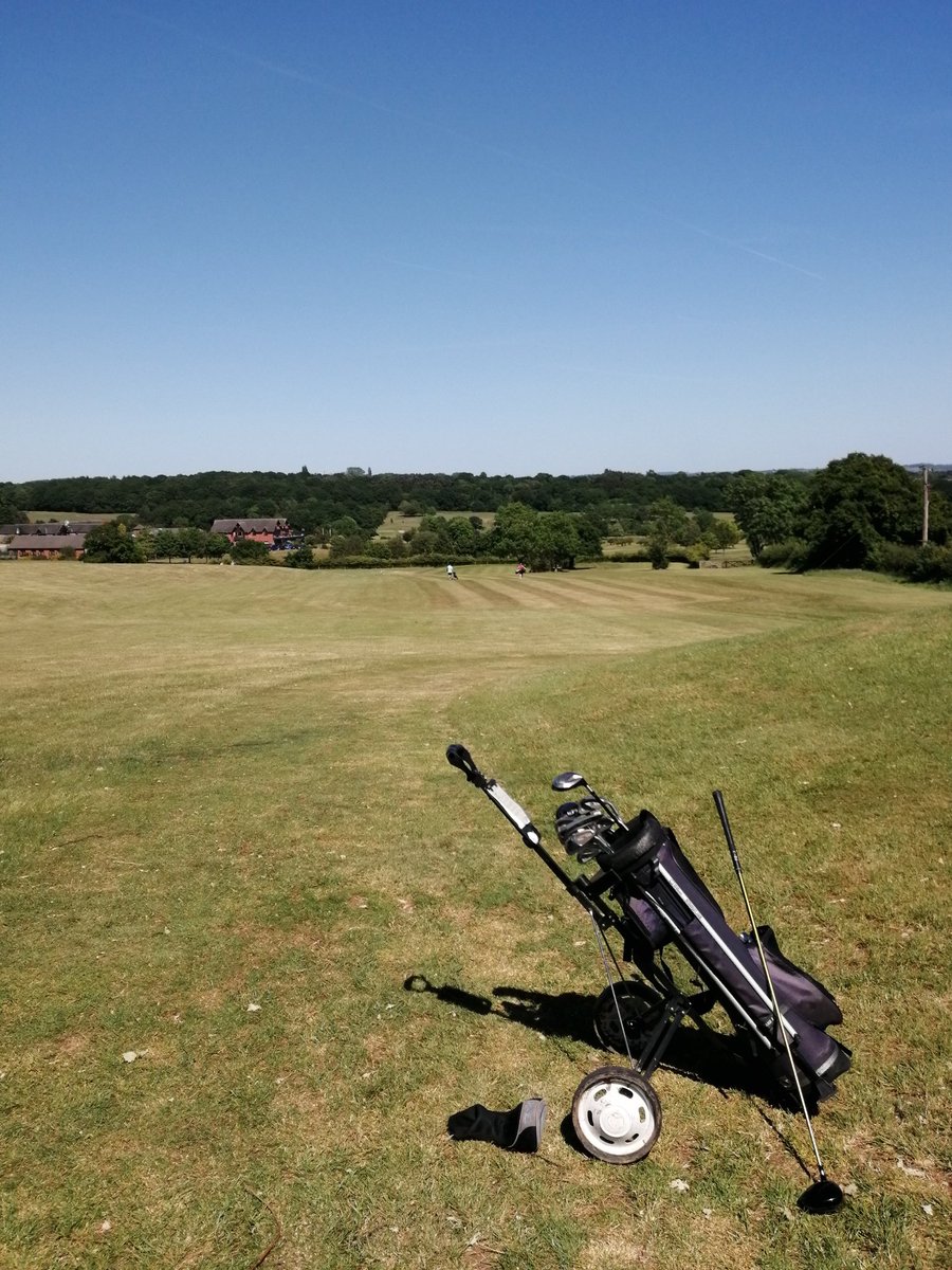 lhill_11's tweet photo. Great to get back out at @MorleyHayes this afternoon, Tower course looking immaculate 👌 finished +4 after 9, including a 15ft putt to make birdie on the last ⛳🏌️ #golfing #birdie #superbweather https://t.co/gbMIvrb44F