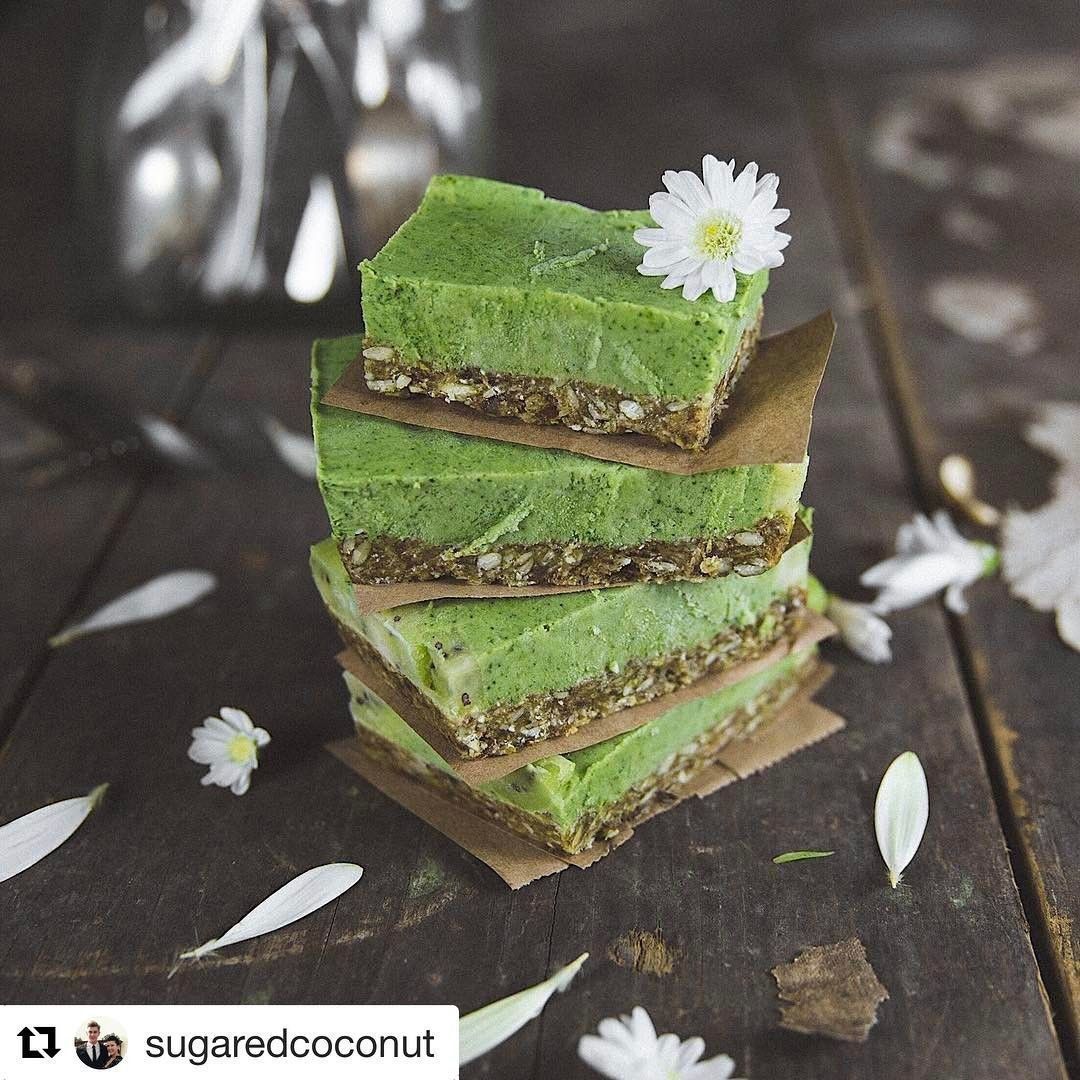 How gorgeous are these Raw #Matcha Bars? buff.ly/2GCbvbt #EnjoyYoso