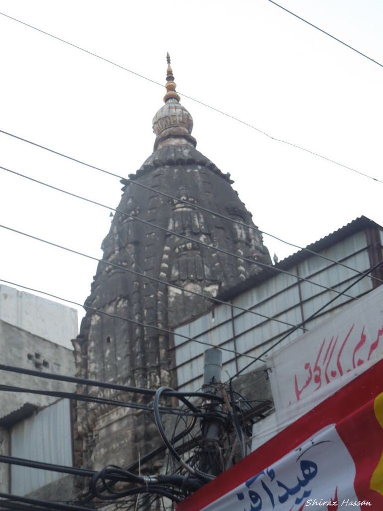 25•An old Hindu temple in Rawalpindi Pakistan - This one is located in Bazaar Dalgaran, the spices market.