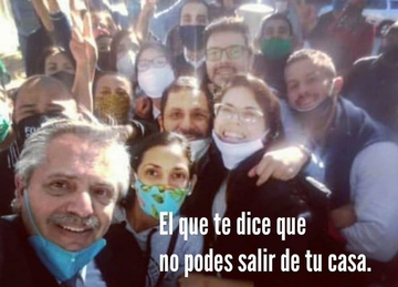 PPTenel13's tweet photo. Que irresponsable @jairbolsonaro para creerse inmune al COVID-19 y considerarlo solo una gripe mas y quitarse el barbijo. https://t.co/rXU4yAv73e