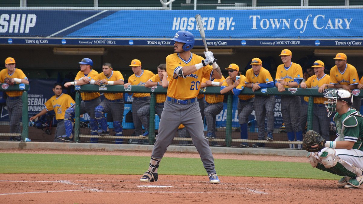 JavelinaBSB's tweet photo. TAMUK - 3 | MU - 0 | TOP 4
A single to left from Manny Loredo brings home another! @austin_ingraHAM scores for a three-run lead!
#GoJavelinas #RewindWithWhataburger https://t.co/w5QzABmXeO