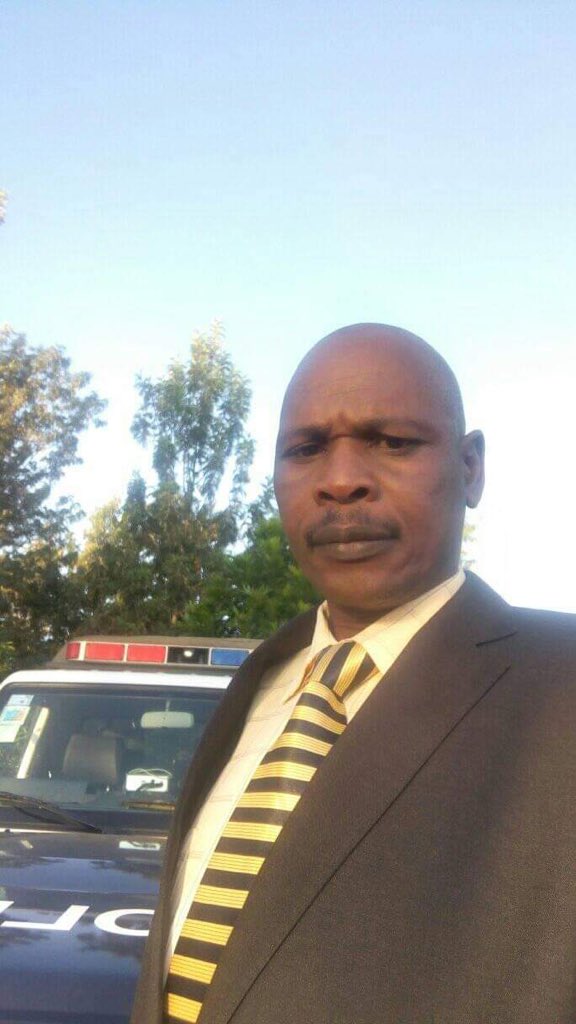 NelsonHavi's tweet image. Corporal Isaiah Rono of Nakuru Central Police Station pictured here is the policeman captured on video assaulting a suspect by pulling his genitalia. @IG_NPS, @NPSOfficial_KE, @IPOA_KE and @ODPP_KE, we have made your easier. We expect Rono to be interdicted and prosecuted ASAP.