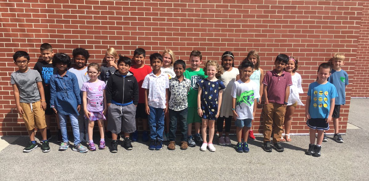mskathan's tweet photo. From the first day to the last...we did it TOGETHER! I am so thankful for the incredible kids, parents, teachers and principals that make @IvyHillEagles so special 💚🦅💙 #ivyhillleague #beYOUivy https://t.co/O5hdSQbhYA