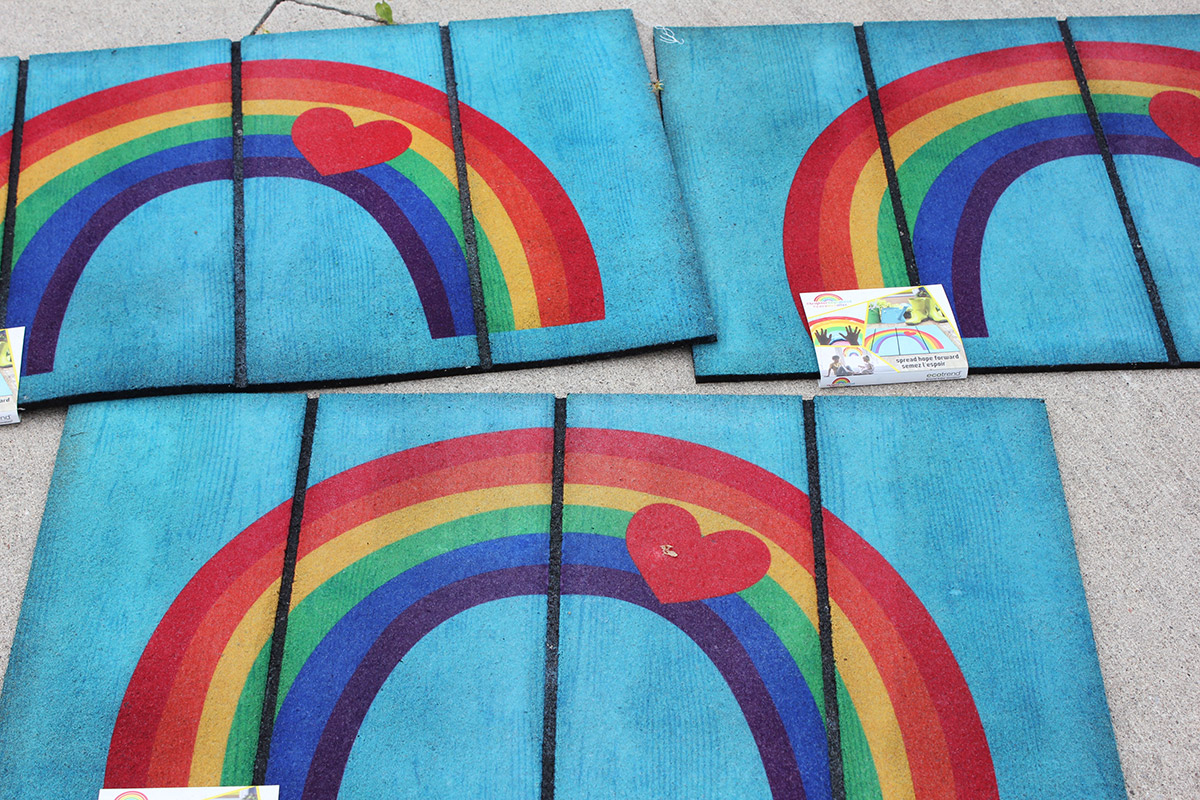 NYGHFoundation's tweet photo. Thanks to @MultyHome, @CanadianTire store #192, @ParadiseDev &amp; @shelleycarroll for donating 1K #BrighterDaysAhead doormats to select @NYGH_News staff. @CanadianTire store #192 is selling more mats to the public, with all proceeds supporting our #COVID Emergency Response Fund. https://t.co/U1VHxnKnjx