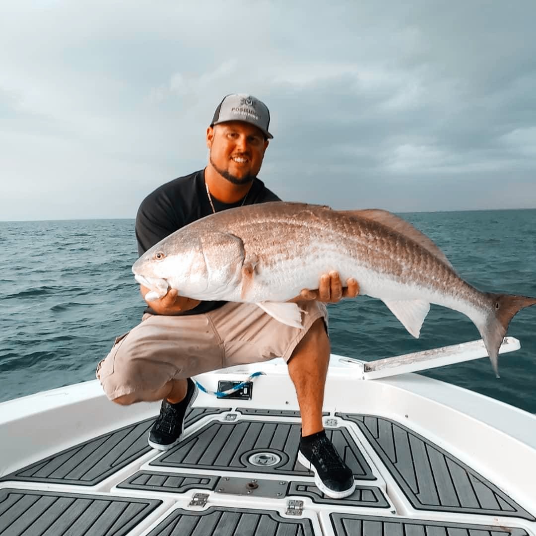 CrevalleBoats's tweet photo. Capt. Steve coming in with a monster red fish!! https://t.co/SwaK5qeeBs