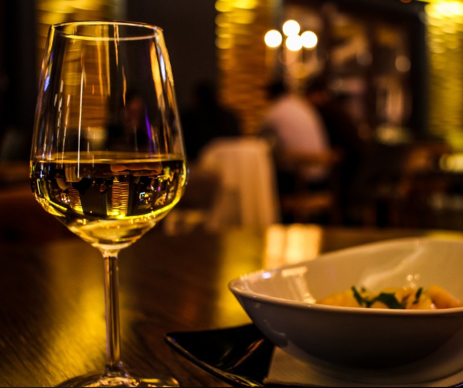 DeLieseCellars's tweet photo. It's time to unwine, it's #WINEallyFriday https://t.co/UYt9vELwW1