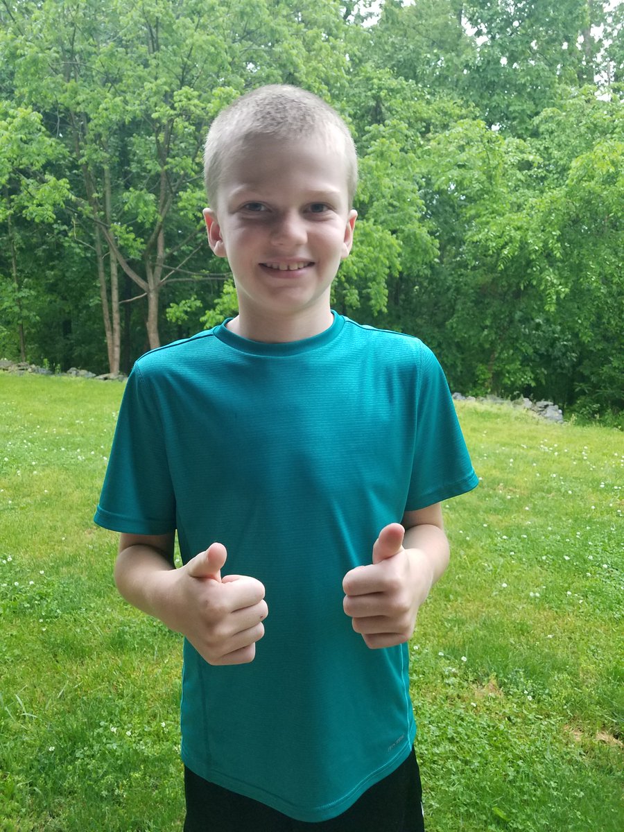 WESpolarbears's tweet photo. Today we celebrate ๐ฅณthese two brothers with a #HighFive ๐คbecause their #ThumbsUpSelfie is the culmination of the final #PrideLearningBoard and means that they are ready for summer!! ๐๐@weroarmarshall3 @kkrosenberry13 #TeamNorthern #WESdriven2succeed https://t.co/EcYid9Lnld