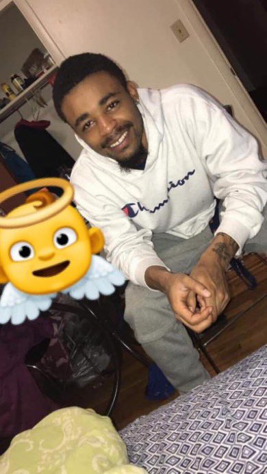 𝐃𝐞’𝐕𝗼𝐧 𝐌𝐚𝐥𝐢𝐤 𝐁𝐚𝐢𝐥𝐞𝐲 killed because he was scared and racially profiled. he was shot 7 times in the back. he was 19. De’Von leaves behind a 5 month old daughter and a wife.