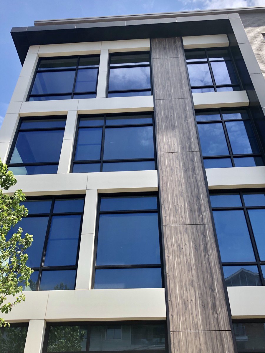 FairfieldMetal's tweet image. #TGIF Vermella-Union Building-A is completely amazing! Over 35,000 squarefeet of #ACM. The Econect-Z panel system looks good with any color.