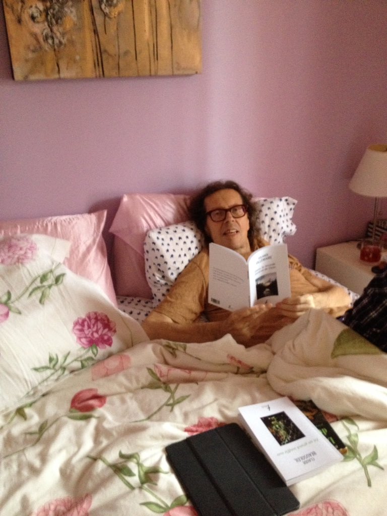 "elle avait le coeur en nuages". En lisant «Dans le monde inversé de l'eau», un texte d'une belle sensibilité de <a href="/yolandevillemai/">Yolande Villemaire 💙💛</a> aux <a href="/EcritsdesForges/">Écrits des Forges</a>