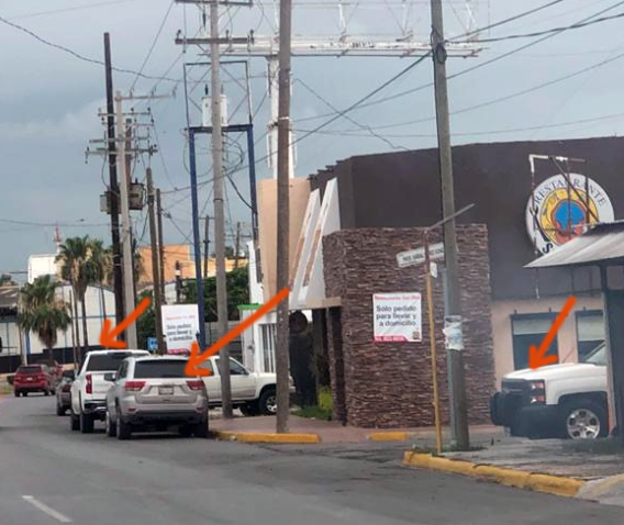 Cabezaderiata's tweet photo. #reynosafollow,#cdvictoria,#matamoros Reynosa Segura ?,camionetas blindadas para ir a tragar como sicarios, pero son los de la seguridad que no se sienten seguros, lo mismo en un restaurante que un puesto de tacos con las armas largas a media calle,tan largas como las uña$. https://t.co/VDA1TtntOn