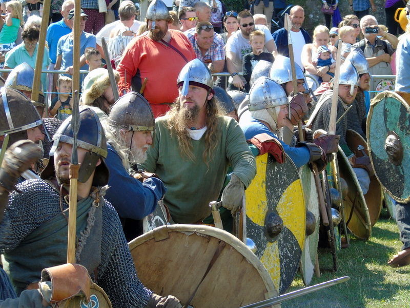 AdrianWaite's tweet photo. I have a photo gallery on my aw-history website for the Heysham Viking Festival at https://t.co/62RpI1fI6I #medieval #History #Heysham #Viking @heyshamvikings @LancashireCC @LancasterCC @HeyshamParish @LancasterUni @VisitLancashire @LancasterCityUK @Visit_Lancaster https://t.co/42pBJ9Ayzu