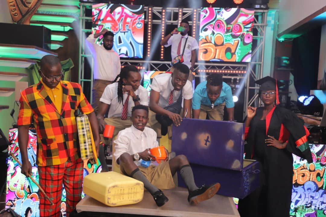 UKutsmo's tweet photo. #NBSKatchup @dennomatic tell fresh kid that teacher pamire yasomesa.. Abasomesa https://t.co/La2jtJtr3J