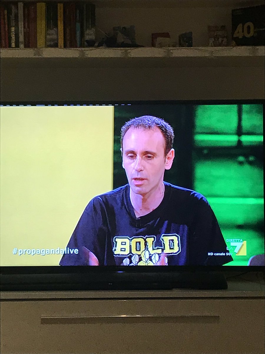 PattyIssima's tweet image. Solo a @zerocalcare sono cresciuti i capelli dopo la quarantena. Strano vé? @welikeduel