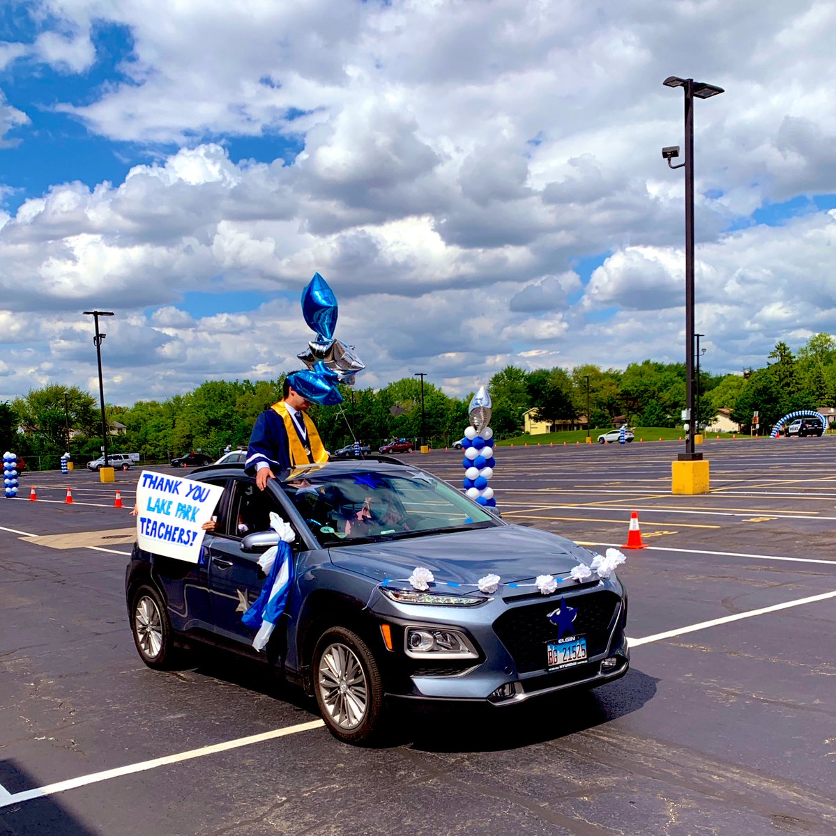 LPLancers's tweet photo. WOW, what a great day to be a Lancer! #WeAreLakePark congratulates the amazing Class of 2020! THANKS to our #Lancers4Life, families &amp; staff for making “One Last Time” so special! 🎓💙🤍 Wishing you all the best futures ahead! You will be missed @lplancersnation! #ILSchoolsStepUp https://t.co/MnfT3EzgNZ