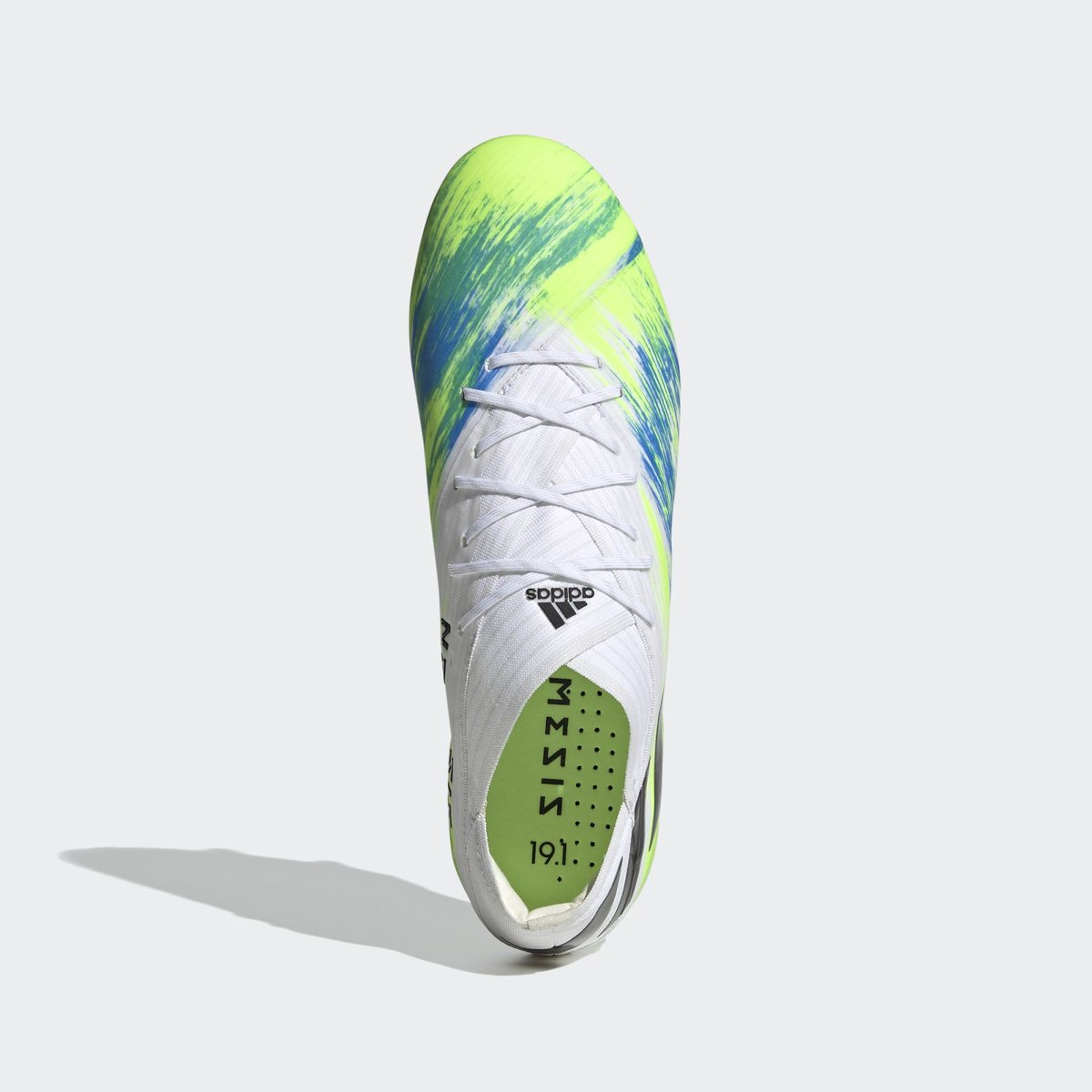 BarcaUniversal's tweet photo. 📸 — Lionel Messi's new boots by Adidas. https://t.co/vlNStXtZ8h