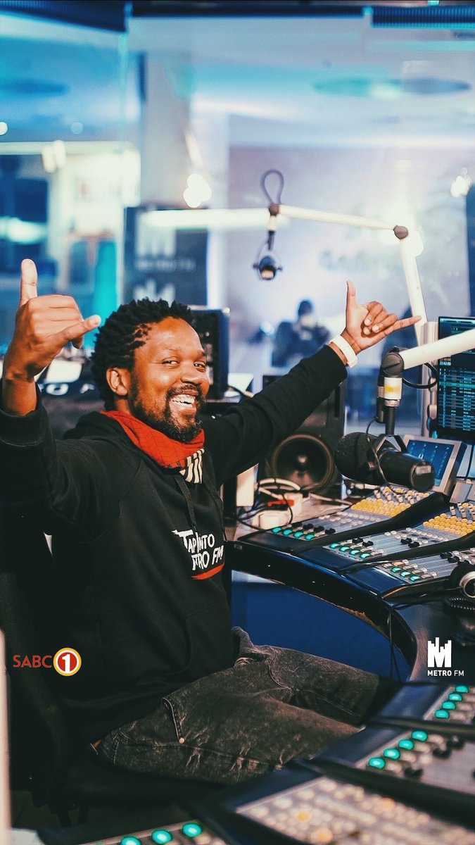 METROFMSA's tweet photo. Doors are open it’s time for #Get2GetherExperience 🔥🔥🔥 The Party that comes to you live on METRO FM and @Official_SABC1 🔥🔥🔥
Or you can catch all the action : https://t.co/vtHenSKATi 🔥 https://t.co/iqyaaRTAeM