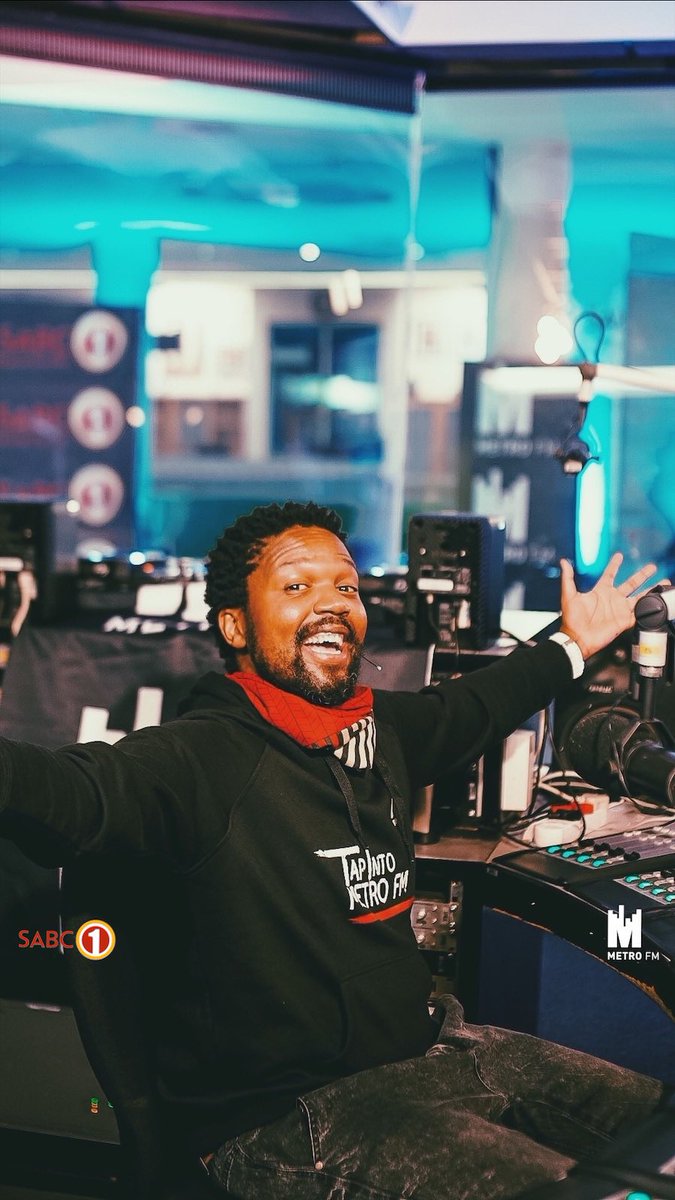 METROFMSA's tweet photo. Doors are open it’s time for #Get2GetherExperience 🔥🔥🔥 The Party that comes to you live on METRO FM and @Official_SABC1 🔥🔥🔥
Or you can catch all the action : https://t.co/vtHenSKATi 🔥 https://t.co/iqyaaRTAeM