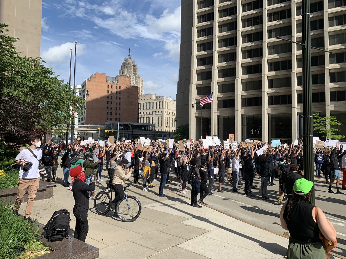 Hundreds of people have blocked the middle of Michigan Avenue near the Rosa Parks Transit Center with their hands up screaming “Don’t Shoot.” They are marching back toward DPD headquarters. Supposed to end at 5:30 p.m.