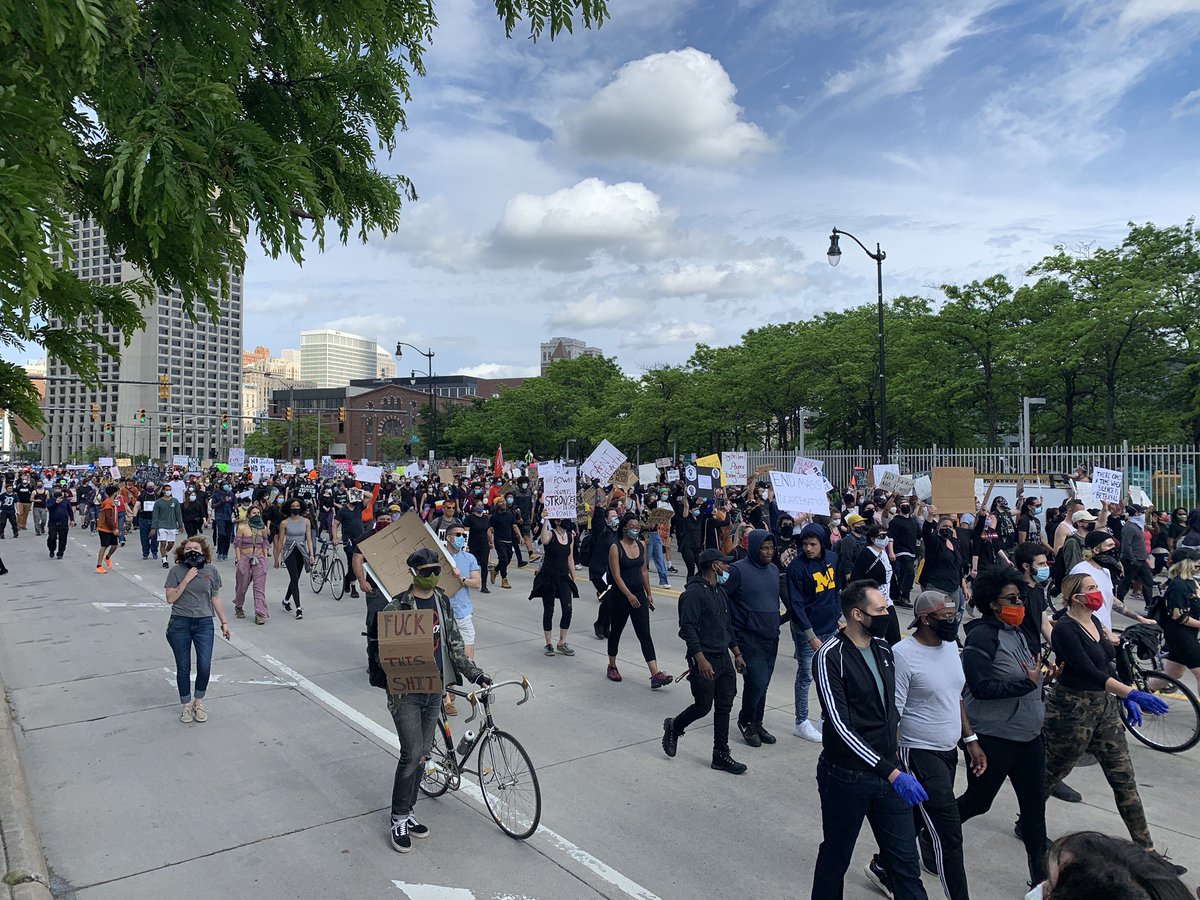 Back at DPD headquarters and hundred of others protesters have gathered this group, headed toward Corktown — Detroit’s oldest neighborhood along Michigan Avenue.