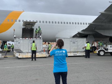 2do envío humanitario de la ONU con en apoyo a la respuesta de la pandemia #COVID19 llegó a #Venezuela.  Los suministros de <a href="/UNICEF/">UNICEF</a> brindarán asistencia de nutrición y agua segura a miles de familias. 👉bit.ly/2TRrx9F

#RespuestaHumanitariaVZLA🇻🇪