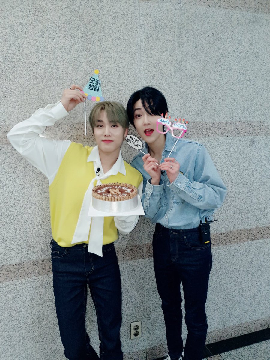 THE BOYZ (더보이즈) tweet media