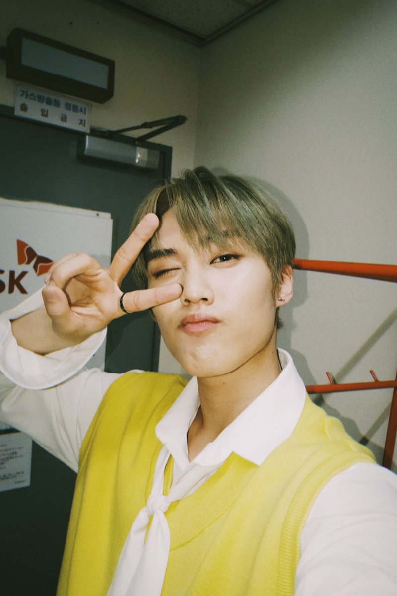 [제이콥] 생일 축하해줘서 고마워요 더비! 사랑해욤🥰 Thank you for the birthday wishes!! Love you 🥰