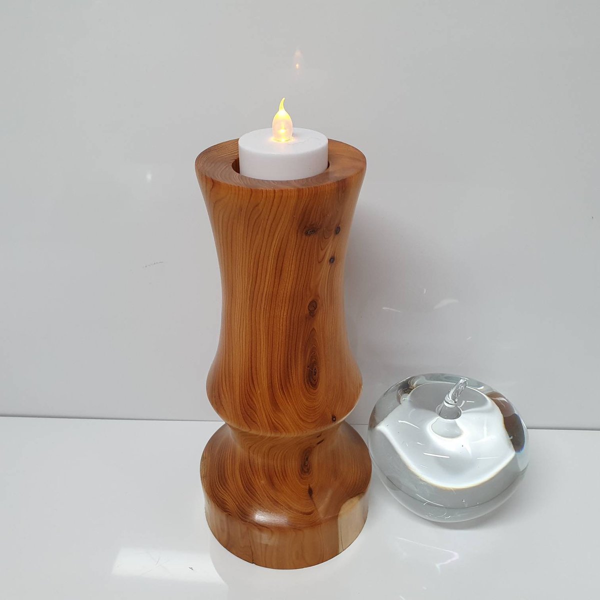 BarnMiddle's tweet photo. Tea Light Holder, Wooden Mantel decor https://t.co/BRROfKUZd6 #RusticCandleHolder https://t.co/ON4bAb1Fcc