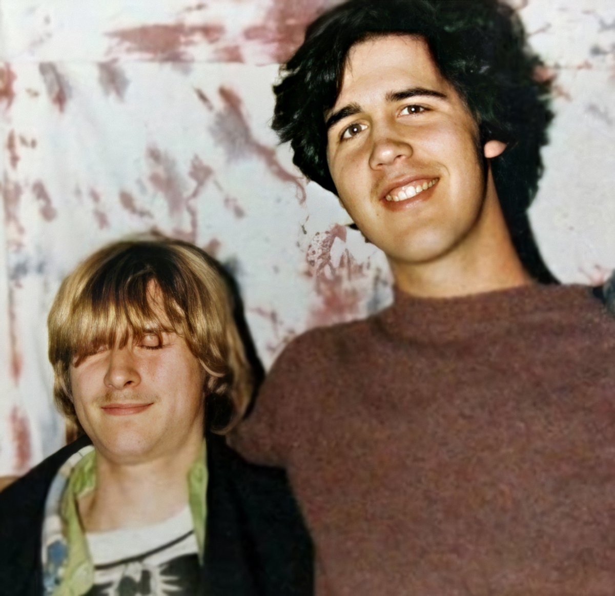  abro hilo de kurt cobain junto a krist novoselic 