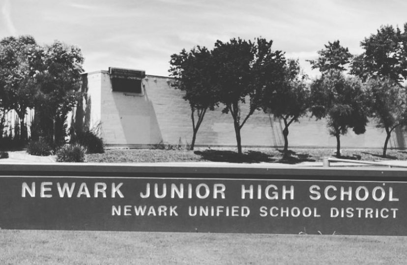 NewarkJrHigh's tweet photo. Posting this for the last time. This is your 2019/2020 leadership class signing off. Have a great summer cougars💛💙 https://t.co/SYgxQiowx3