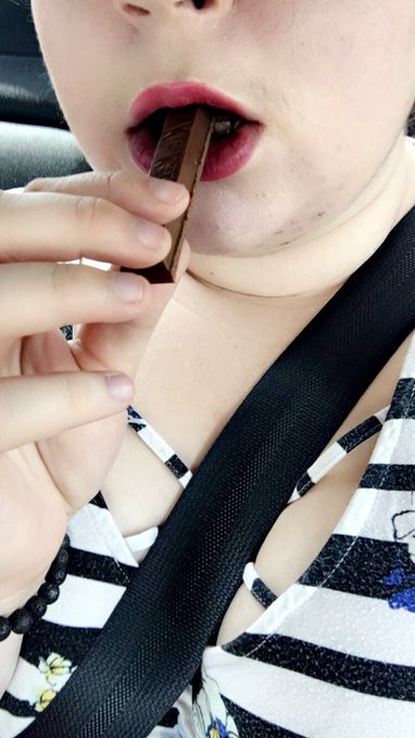 Watch Dollface's leaked NSFW photo on TwXstars