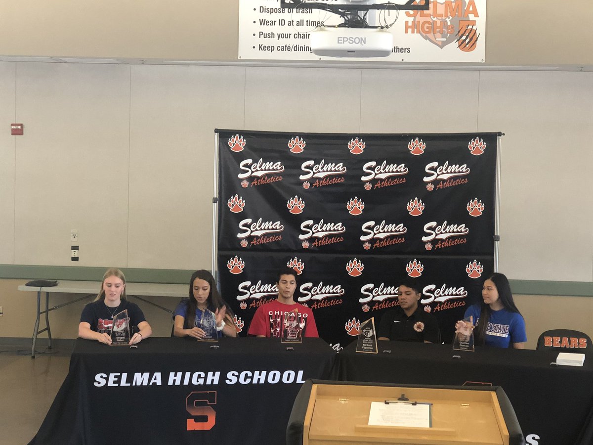 PausdEdServices's tweet photo. Congratulations to our Student Athletes of The Year for your accomplishments in and out of the classroom. Thank you to our parents and coaches for your support and partnership. #SelmaProud #BetterTogether #SelmaStrong https://t.co/YsSy2JKKK4