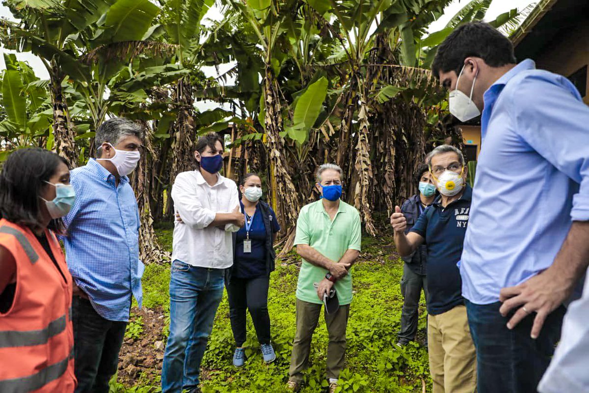 Vice_Ec's tweet photo. SANTA CRUZ | El Centro de Aislamiento "El Camote" para pacientes de #Covid_19, fue recorrido por el vicepresidente @ottosonnenh, @DrJuanCZevallos y @normanwray, para verificar el funcionamiento del mismo y la atención oportuna para salvar vidas en la isla. https://t.co/FVGKjRKuGO