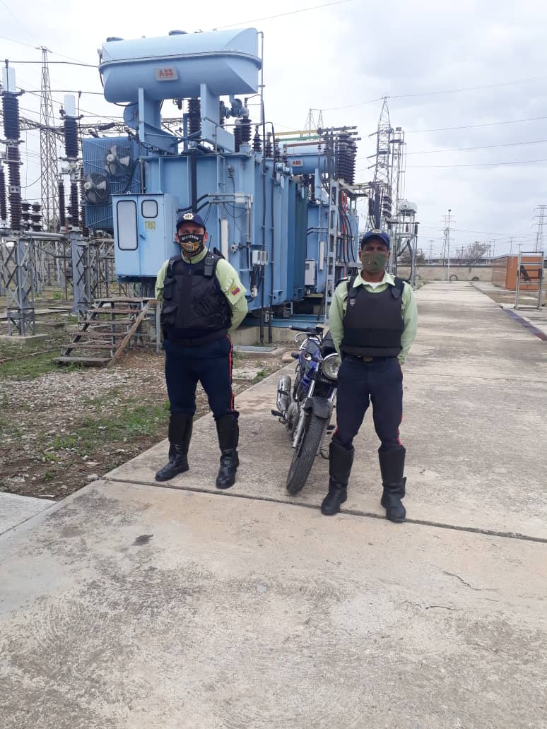 #29Mayo <a href="/PoliciaFLA/">Policia F.L.A.</a>  Realizo recorrido a la Sub Estación la Morita, verificando que no exista ninguna novedad que afecte a nuestra ciudadanía linarense.
<a href="/RMarcoTorres/">Rodolfo Marco Torres</a> 
<a href="/Zamora_PSUV_/">Alexis Zamora</a> 
<a href="/POLICIA_ARAGUA/">Policía del Estado Bolivariano de Aragua</a> 
<a href="/LinaresPotencia/">Linares Alcantara</a> 
<a href="/Rorinson/">Rorinson J Rodríguez Z</a>