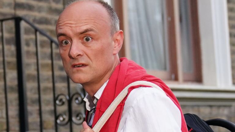 HowardGriffiths's tweet image. What a shame #LockdownIsOverThanksDom is a thing. Dom may have worried about childcare but all 4 Nations of UK are totally confused &amp;amp; loud BBQ’s are smoking across UK right now. Don’t you dare do the Conga. 27 degrees Sunday &amp;amp; Monday will test the Un United Kingdom 🇬🇧☀️☀️☀️🤔🤔