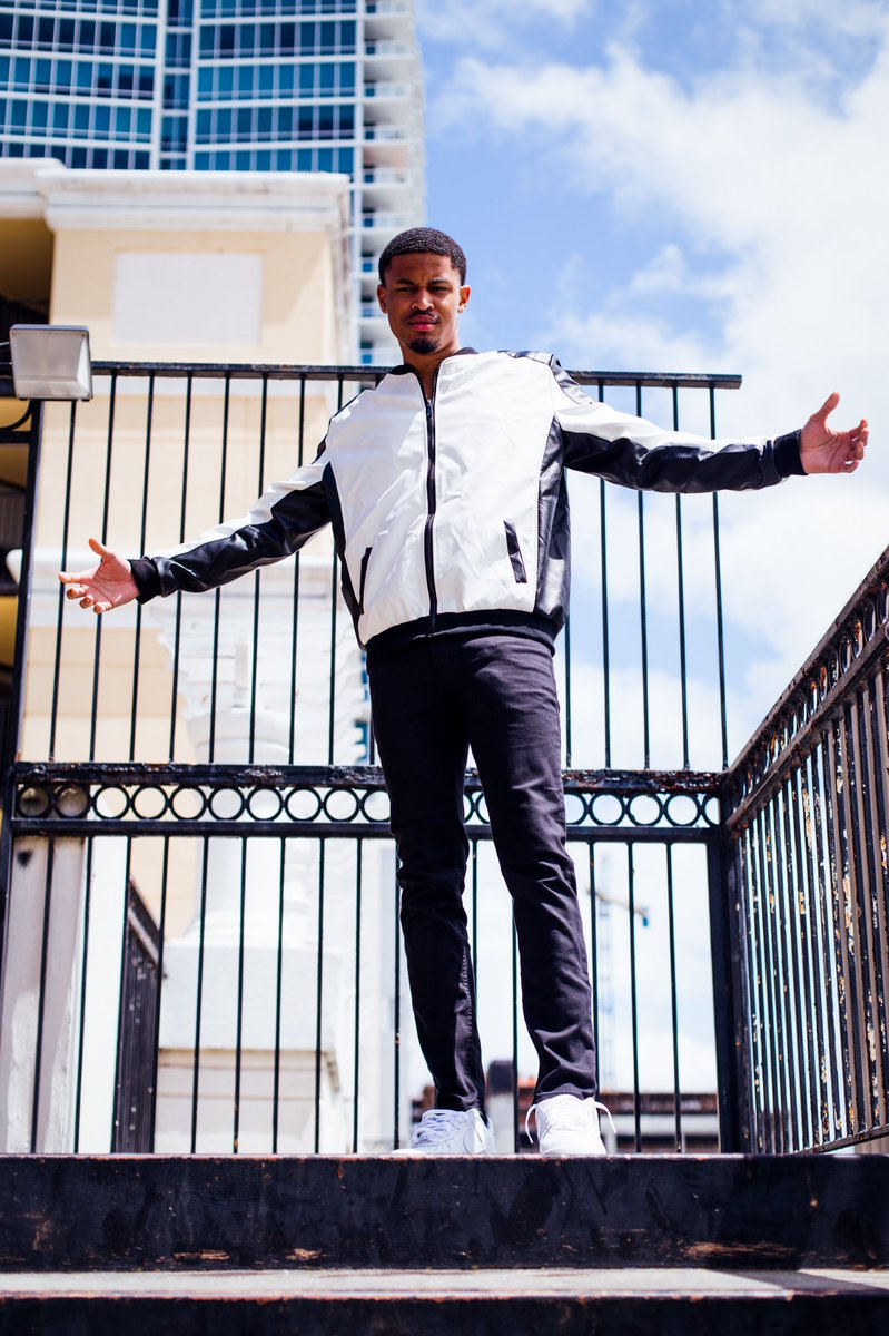 UCFNupes's tweet photo. Originally from Kansas City, Missouri, he is a Senior majoring in Computer Engineering, aspiring to become a software engineer for Google or Apple. #5 Bro. Jehron Williams.

@Jehron16 https://t.co/rilXsZF08J