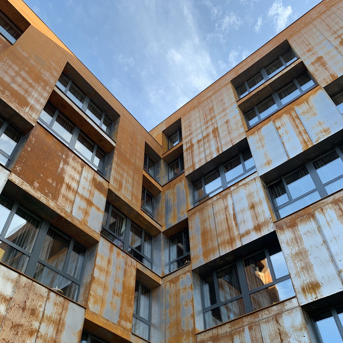 kefasdevelopme1's tweet image. We are proud to introduce You a hotel, which facade is made of #corten steel.
This project was created by our partners, architectural bureau TRDZ.
If You also have a desire to create something unique — contact us in direct or just call right now: +1 773-750-7689
#kefasdevelopment