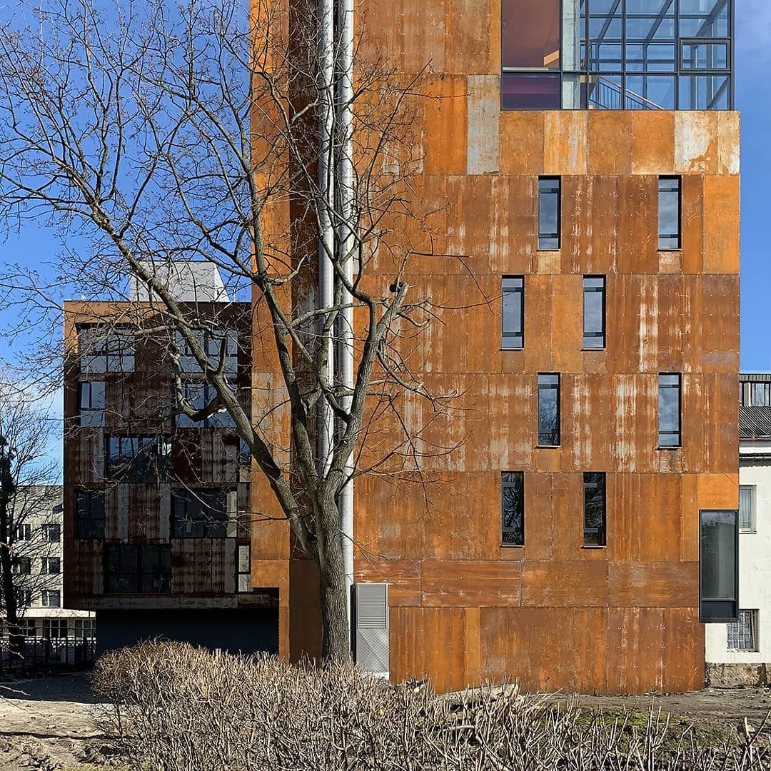 kefasdevelopme1's tweet image. We are proud to introduce You a hotel, which facade is made of #corten steel.
This project was created by our partners, architectural bureau TRDZ.
If You also have a desire to create something unique — contact us in direct or just call right now: +1 773-750-7689
#kefasdevelopment
