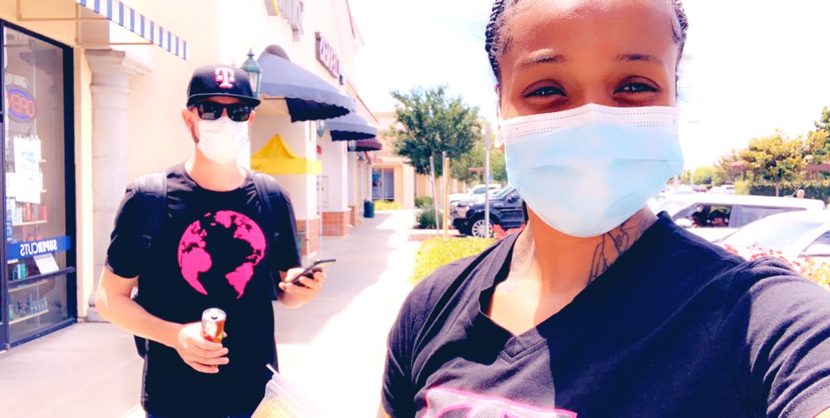 BallMarley15's tweet photo. I know when you guys think of @DerekCVN and @EDUB_Kish , you have 2 different visions. But in reality, we are 1 of the same &amp; I am so grateful to have this guy as a Mentor,Peer,&amp; Friend! We both FULLY support Humankindness and Equality for ALL✊🏽✊🏼✊🏿✊🏻✊ Tgthr we WILL make  a diff https://t.co/287eHF8tKg
